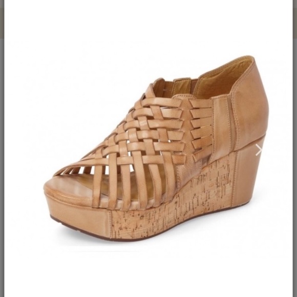 chocolat blu web woven wedge